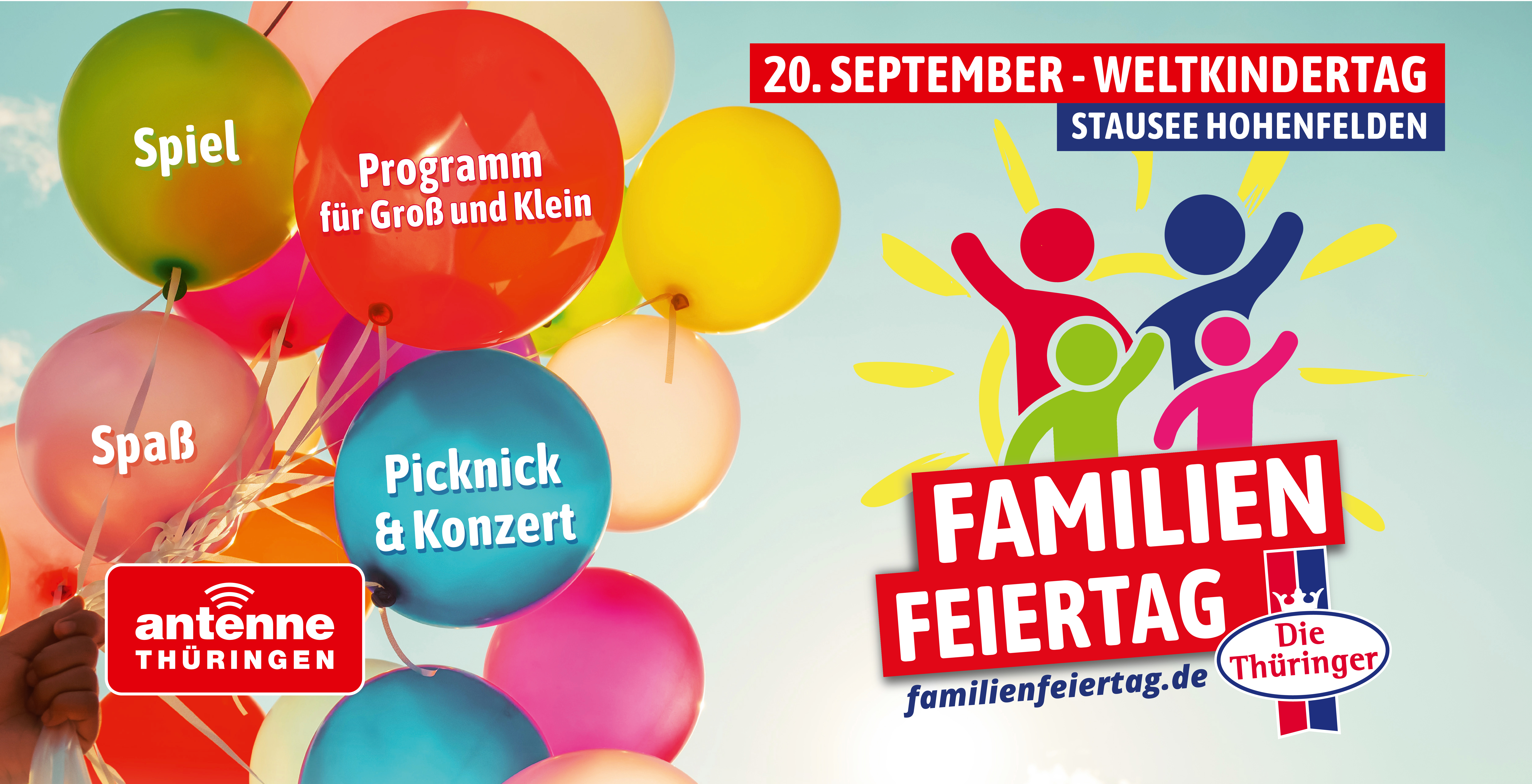 Vier Figuren symbolisieren eine Familien in fröhlicher Aktion