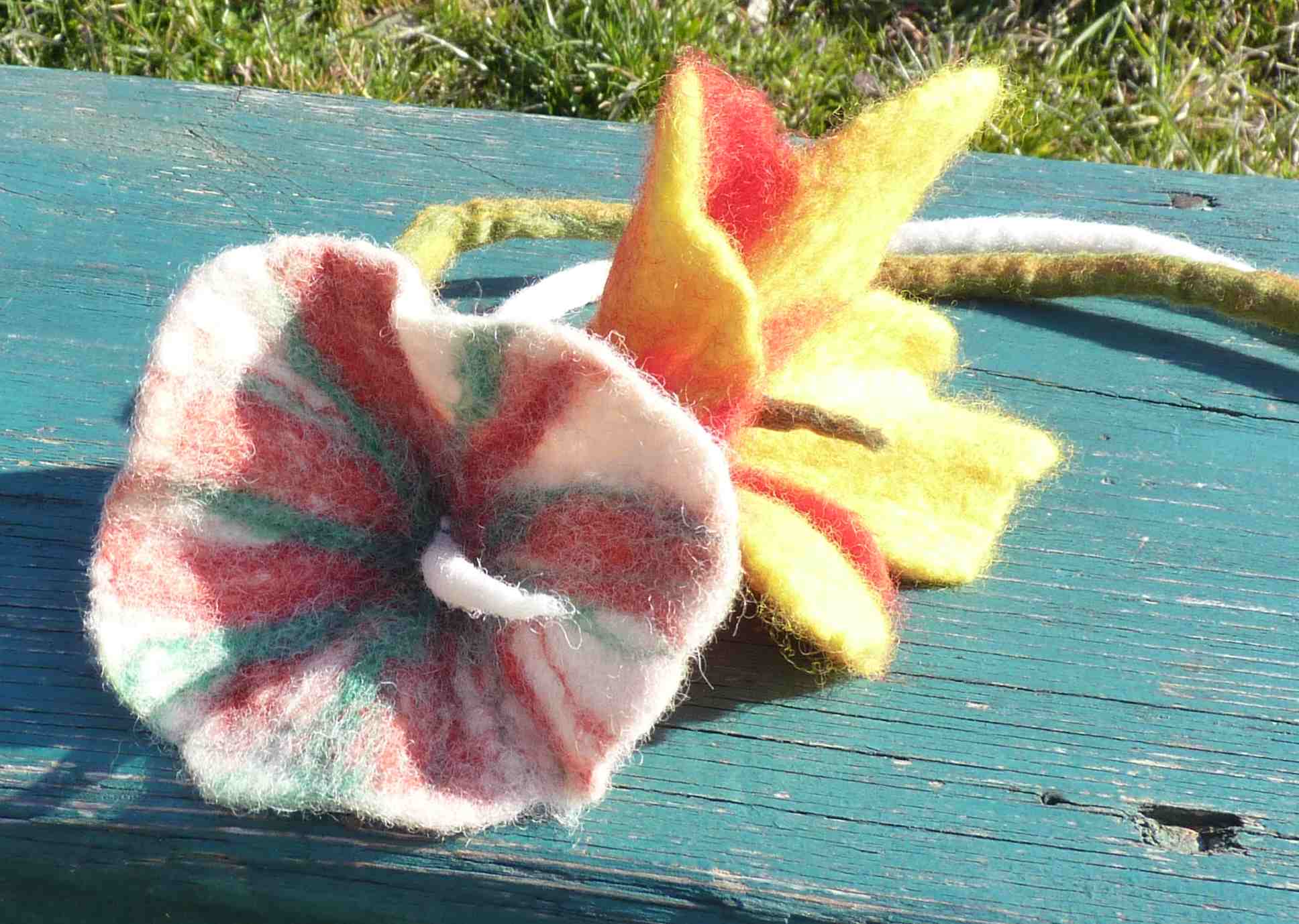 bunte Blumen aus Filz
